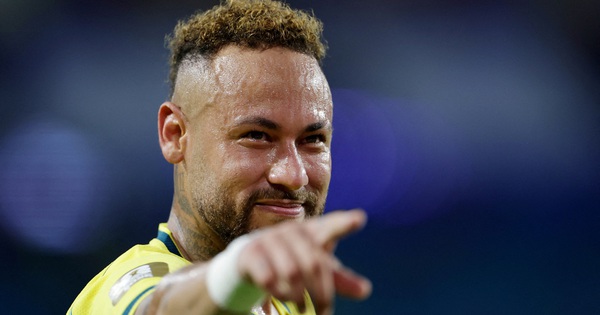 Sau gần 1.000 ngày vắng bóng, Neymar bật khóc khi trở lại đội hình Brazil - hình ảnh - okfun.vn Sau gần 1.000 ngày vắng bóng, Neymar bật khóc khi trở lại đội hình Brazil - hình ảnh - okfun.vn