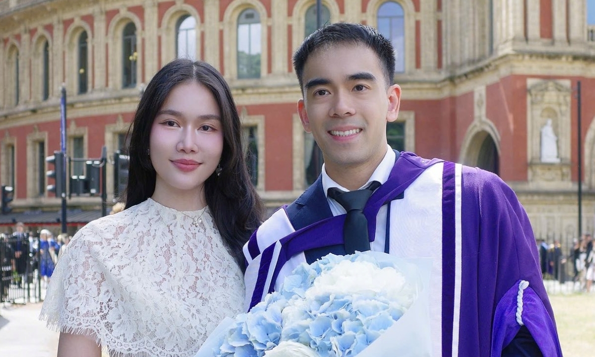 Phương Anh xúc động chúc mừng chồng tốt nghiệp tiến sĩ tại Imperial College London - hình ảnh - okfun.vn Phương Anh xúc động chúc mừng chồng tốt nghiệp tiến sĩ tại Imperial College London - hình ảnh - okfun.vn