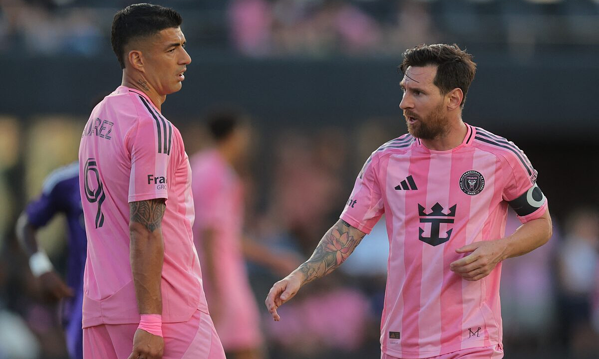 Suarez: ‘Messi có bộ não nhanh hơn đôi chân’ - hình ảnh - okfun.vn