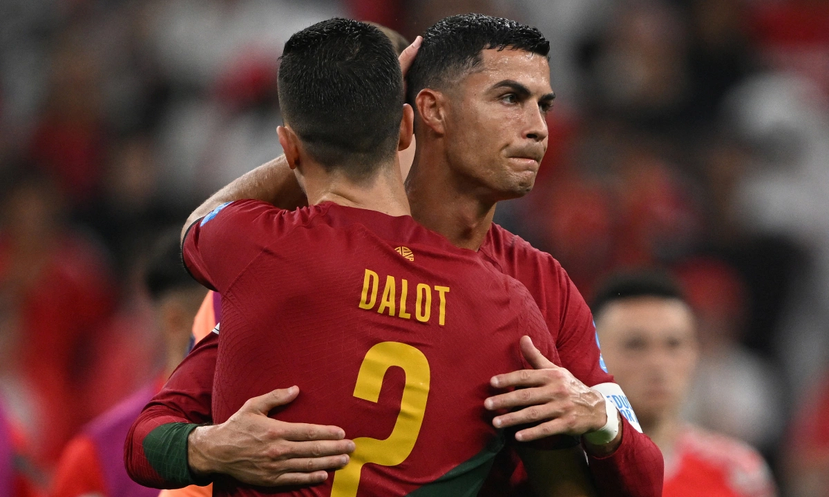 Diogo Dalot Bộc Bạch Về Ronaldo: Huyền Thoại Vẫn Run Rẩy Trước Trận Đấu Lớn - hình ảnh - okfun.vn Diogo Dalot Bộc Bạch Về Ronaldo: Huyền Thoại Vẫn Run Rẩy Trước Trận Đấu Lớn - hình ảnh - okfun.vn