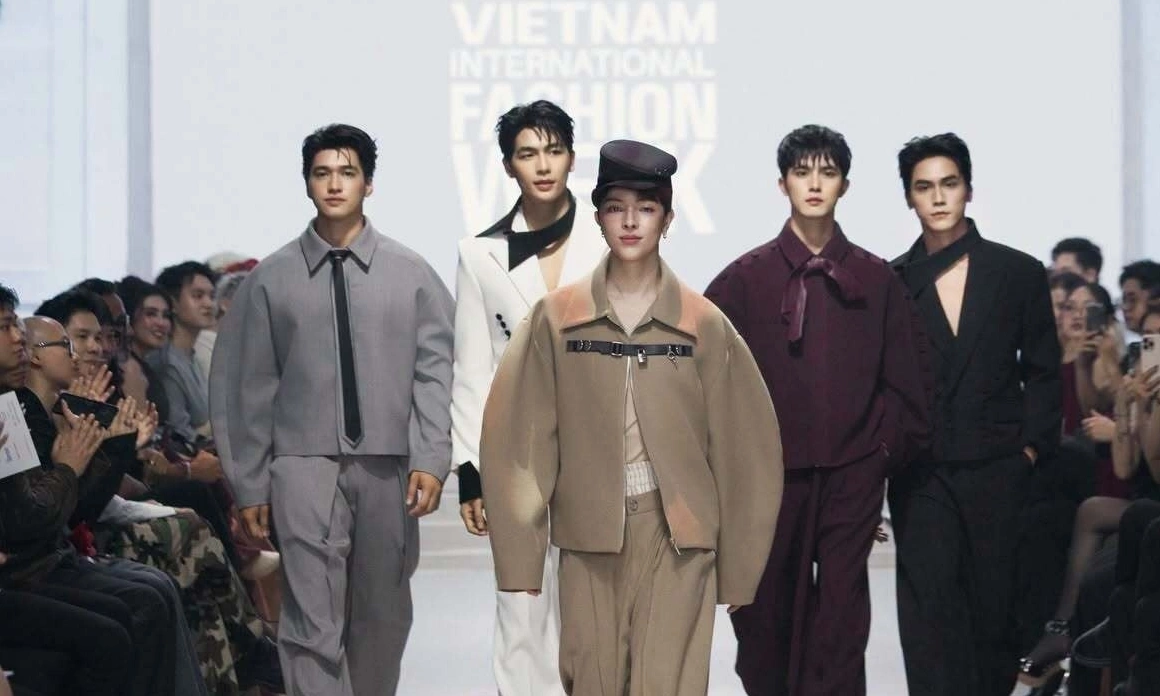 Link vào nhà cái OKFUN – Cập nhật xu hướng thời trang Gen Z tại Tuần lễ thời trang Quốc tế Việt Nam - hình ảnh - okfun.vn Link vào nhà cái OKFUN – Cập nhật xu hướng thời trang Gen Z tại Tuần lễ thời trang Quốc tế Việt Nam - hình ảnh - okfun.vn