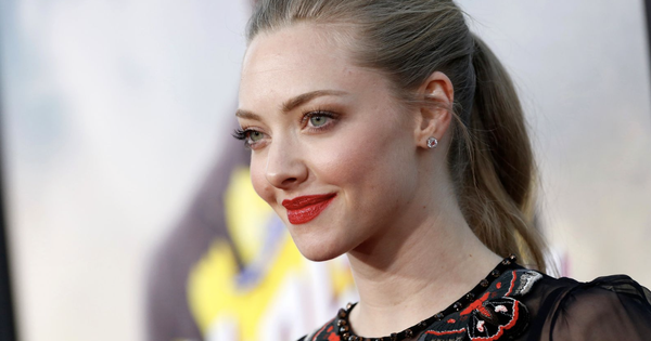 Minh tinh Amanda Seyfried phải thuê vệ sĩ bảo vệ vì vạ miệng: góc nhìn mới cho người chơi Việt - hình ảnh - okfun.vn Minh tinh Amanda Seyfried phải thuê vệ sĩ bảo vệ vì vạ miệng: góc nhìn mới cho người chơi Việt - hình ảnh - okfun.vn