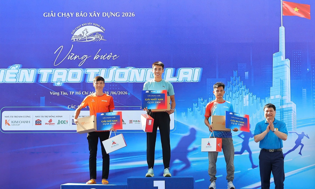 OKFUN chúc mừng Anh Khôi và Lê Thị Hà vô địch giải chạy Báo Xây dựng 2026 - hình ảnh - okfun.vn