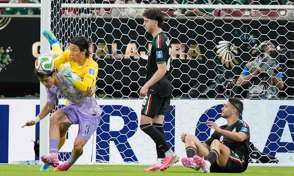 OKFUN Việt Nam: Mexico vượt qua vòng bảng World Cup nhờ sai lầm của thủ môn Hàn Quốc - hình ảnh - okfun.vn