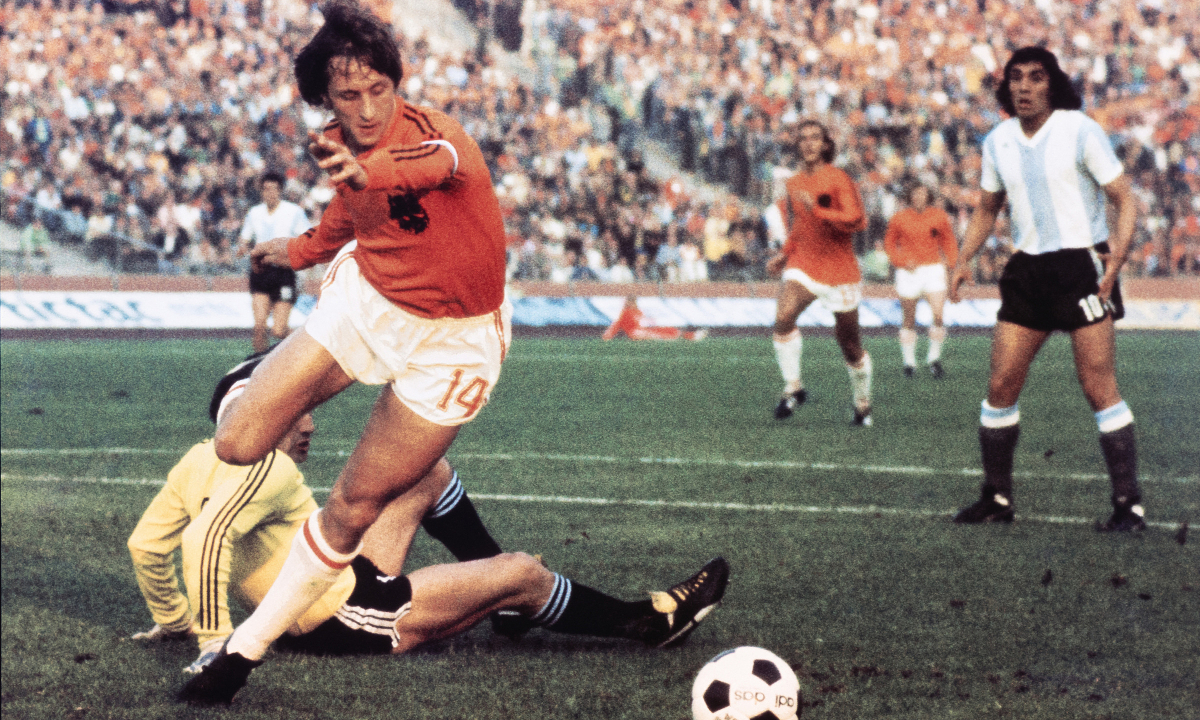 Những chiến thuật định hình lịch sử World Cup và cơ hội trải nghiệm cá cược thể thao uy tín - hình ảnh - okfun.vn Những chiến thuật định hình lịch sử World Cup và cơ hội trải nghiệm cá cược thể thao uy tín - hình ảnh - okfun.vn