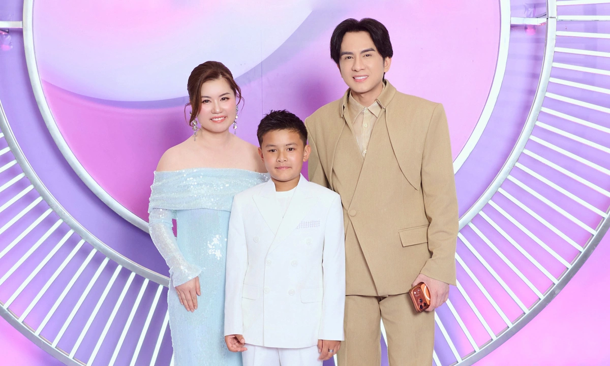 Đan Trường đưa vợ cũ và con trai đi sự kiện: góc nhìn mới cho người chơi Việt - hình ảnh - okfun.vn