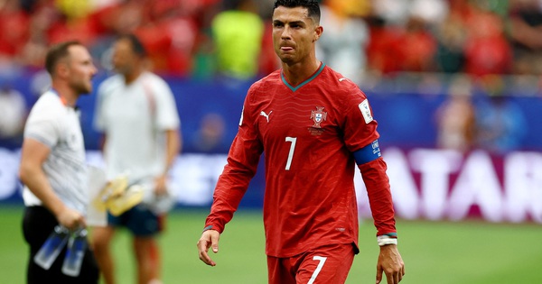Link vào nhà cái OKFUN: Ronaldo phản ứng khi bị gọi là ‘lời nguyền’ của Bồ Đào Nha - hình ảnh - okfun.vn Link vào nhà cái OKFUN: Ronaldo phản ứng khi bị gọi là ‘lời nguyền’ của Bồ Đào Nha - hình ảnh - okfun.vn