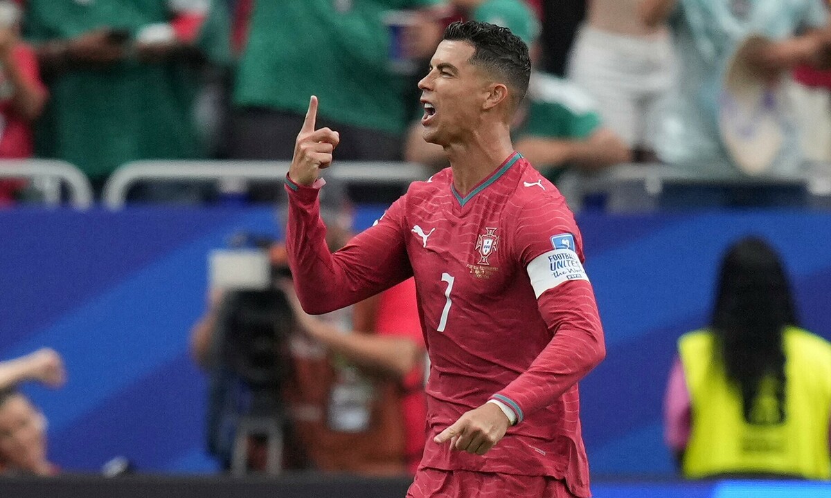 Nạp rút OKFUN nhanh chóng – Cùng Ronaldo làm nên lịch sử World Cup - hình ảnh - okfun.vn