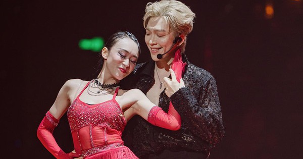 Đăng nhập OKFUN để theo dõi liveshow đặc biệt của Tăng Phúc sau 10 năm ca hát - hình ảnh - okfun.vn Đăng nhập OKFUN để theo dõi liveshow đặc biệt của Tăng Phúc sau 10 năm ca hát - hình ảnh - okfun.vn