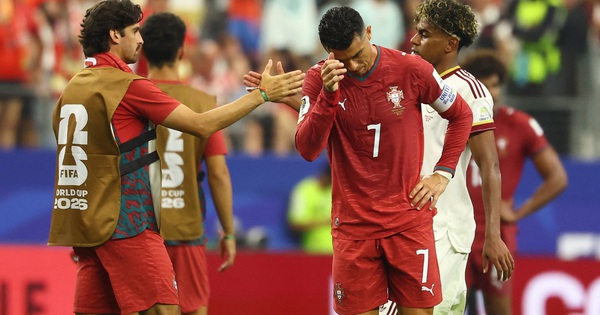 OKFUN cược bóng đá: Ibrahimovic chê Martinez không dám gạt Ronaldo khiến Bồ Đào Nha dừng bước - hình ảnh - okfun.vn OKFUN cược bóng đá: Ibrahimovic chê Martinez không dám gạt Ronaldo khiến Bồ Đào Nha dừng bước - hình ảnh - okfun.vn