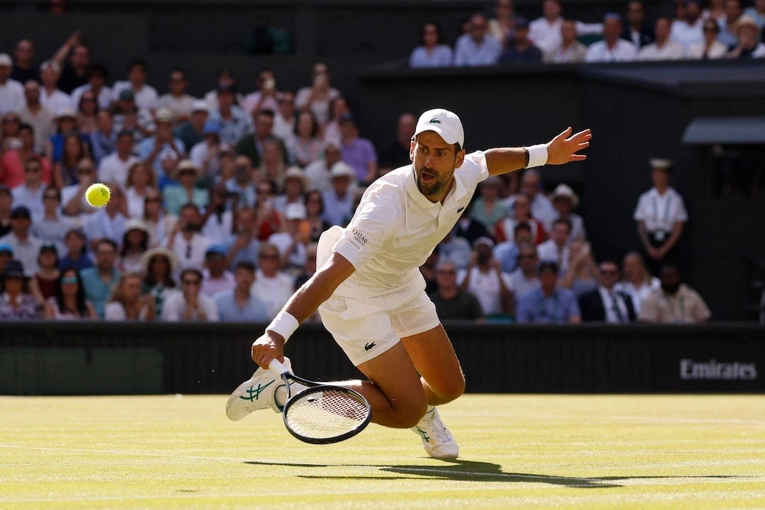 Djokovic cân bằng kỷ lục của Federer tại Wimbledon 2026 - hình ảnh - okfun.vn