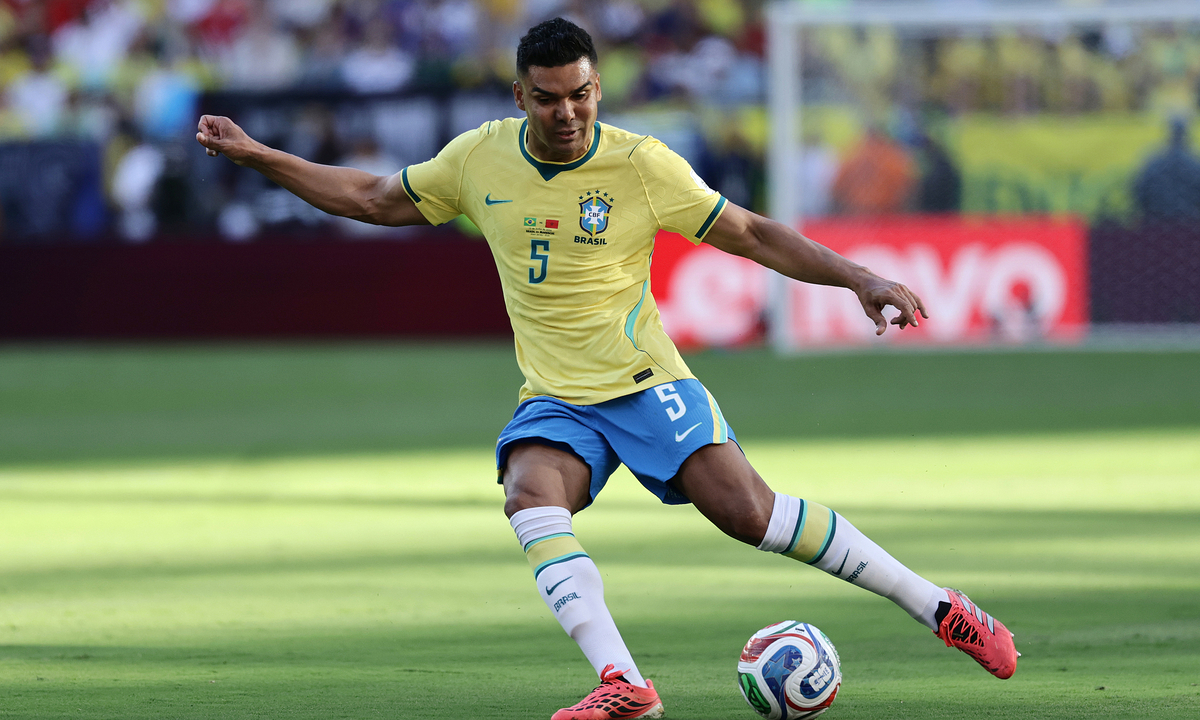 Tổng thống Brazil xin lỗi Ancelotti vì muốn Casemiro rời sân sớm - hình ảnh - okfun.vn Tổng thống Brazil xin lỗi Ancelotti vì muốn Casemiro rời sân sớm - hình ảnh - okfun.vn