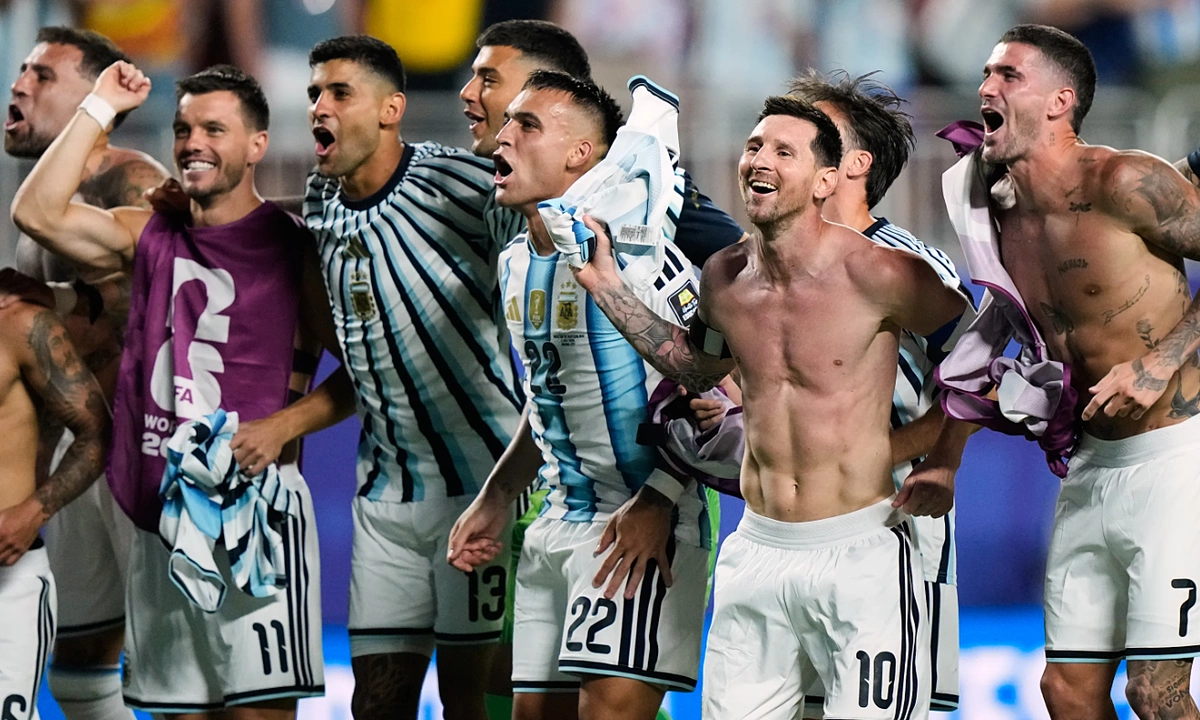 Messi háo hức khi lần đầu chạm trán đội tuyển Anh: góc nhìn mới cho người chơi Việt - hình ảnh - okfun.vn