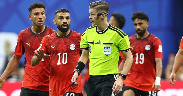 Trọng tài xử ép Ai Cập, mở đường cho Argentina vào tứ kết World Cup?: góc nhìn mới cho người chơi Việt - hình ảnh - okfun.vn Trọng tài xử ép Ai Cập, mở đường cho Argentina vào tứ kết World Cup?: góc nhìn mới cho người chơi Việt - hình ảnh - okfun.vn