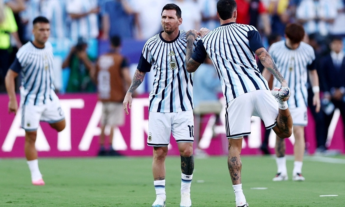 Argentina – Thụy Sĩ: Messi, Xhaka đá chính: góc nhìn mới cho người chơi Việt - hình ảnh - okfun.vn